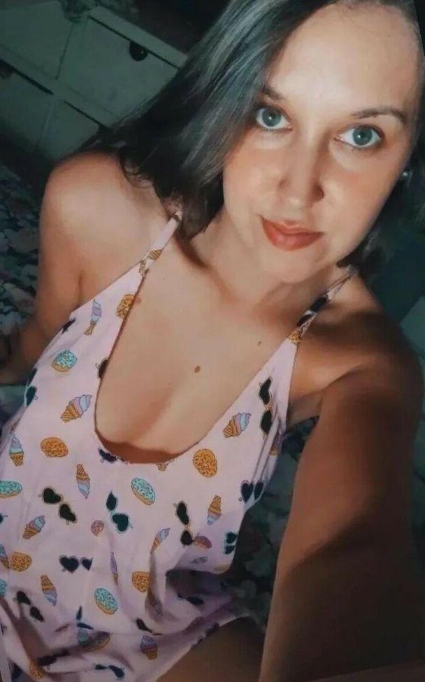 25P Natamia1990 nude
