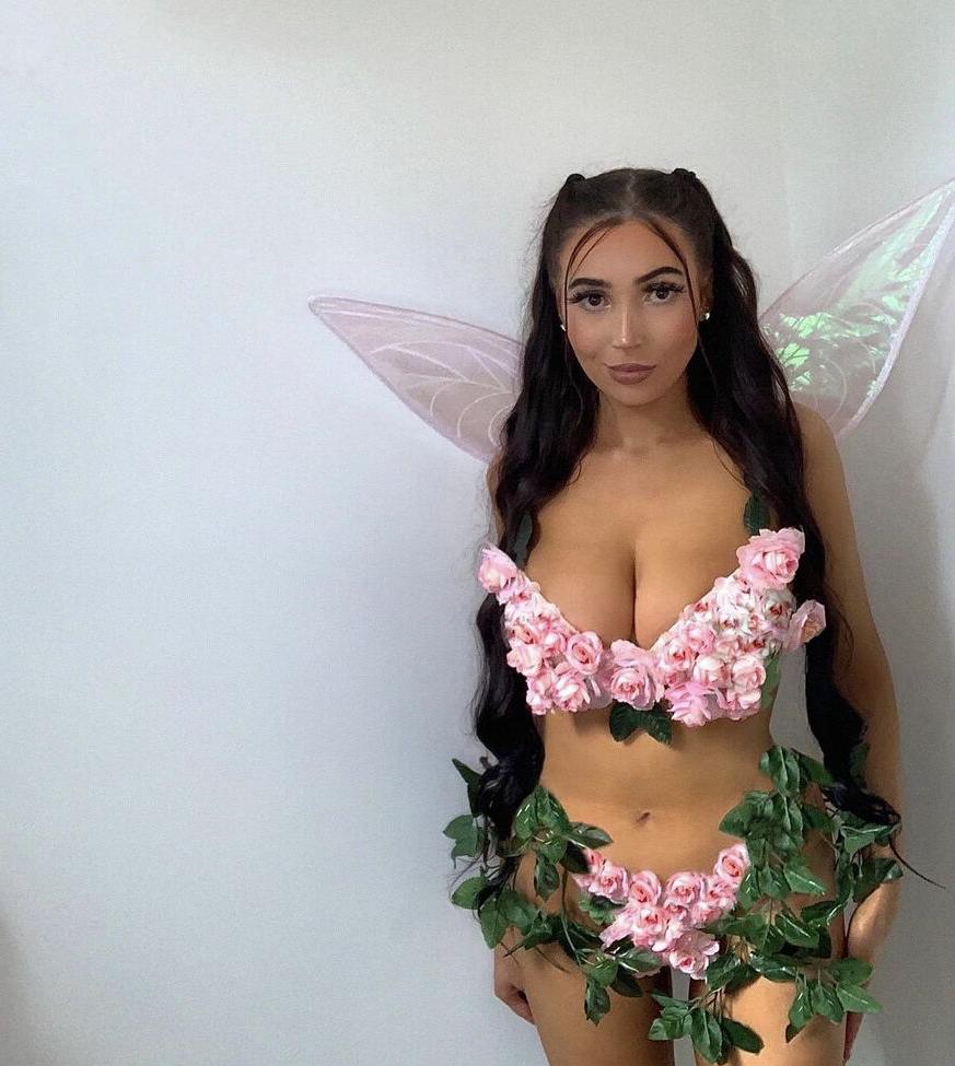 18P Charlotte Smith nude