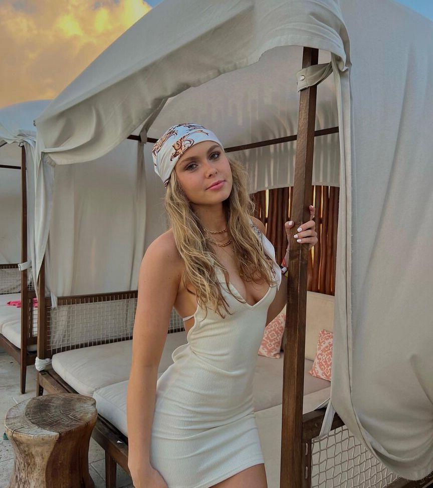19P Addie Marie Ebbs nude