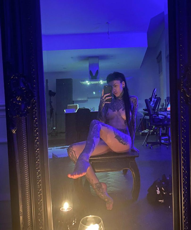 12P Erotic Funeral nude