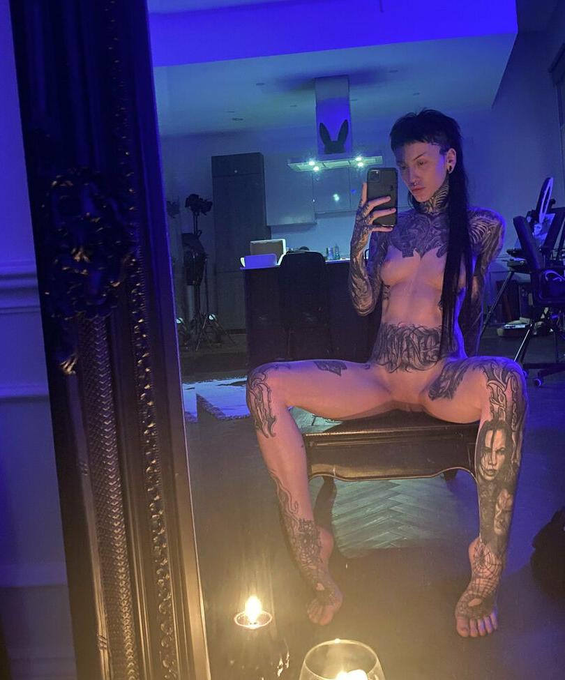 12P Erotic Funeral nude