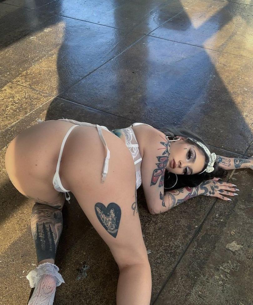 25P Taylorwhitetv nude