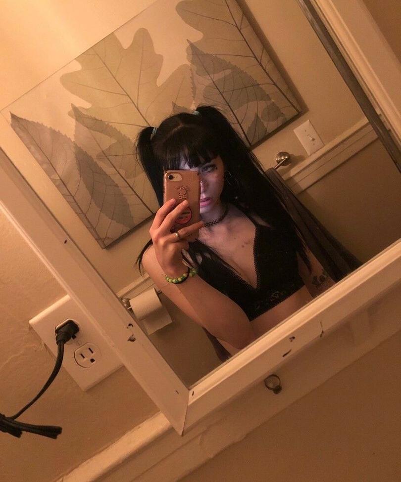 25P Quinnie666 nude