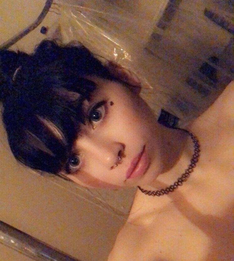 25P Quinnie666 nude