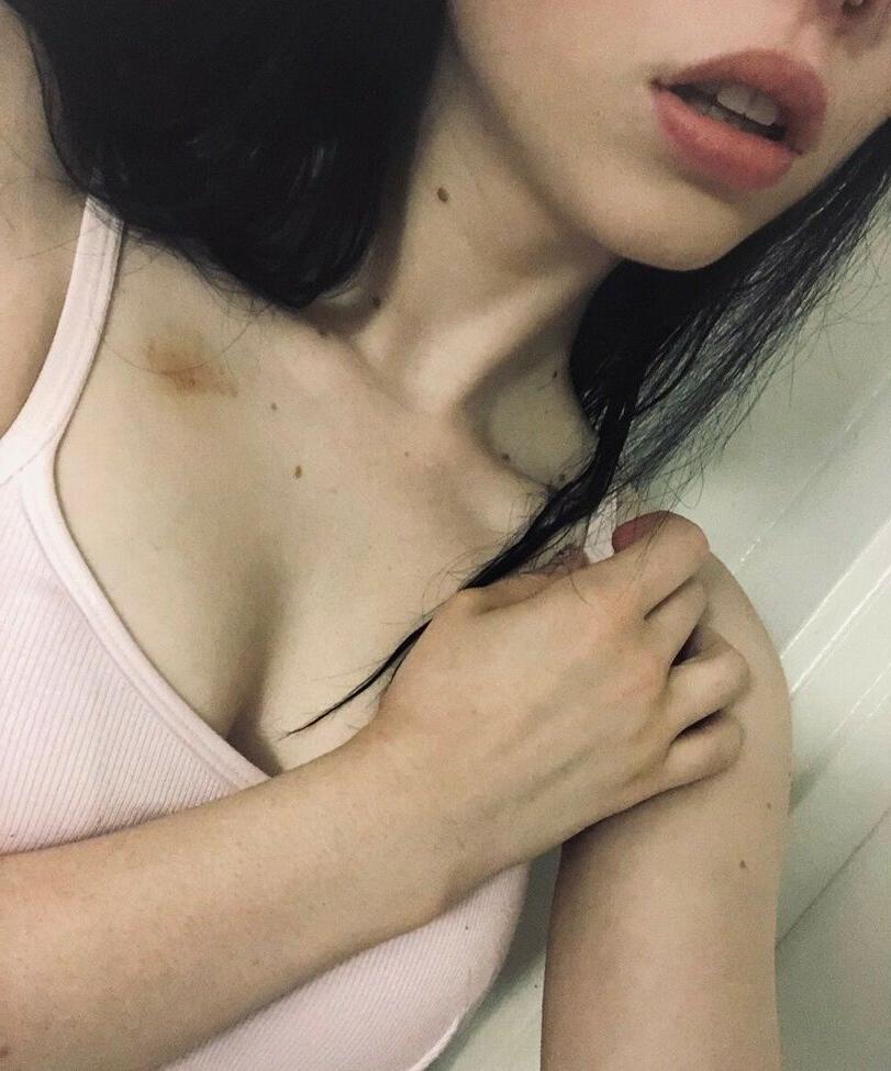 25P Quinnie666 nude