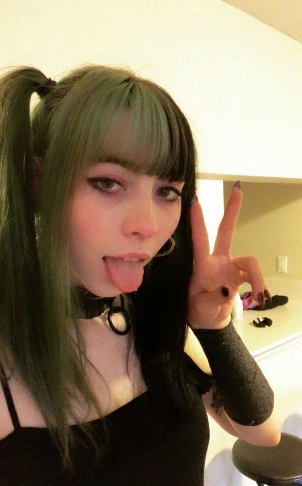25P Quinnie666 nude