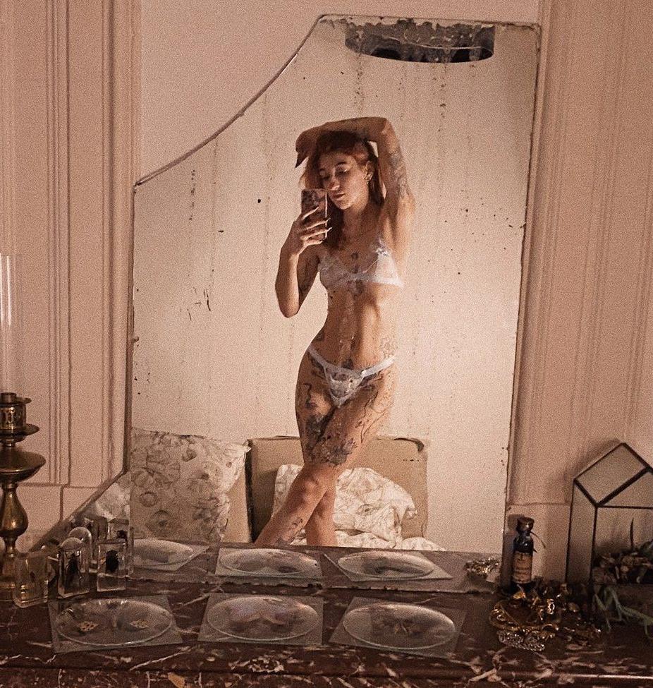 22P Emyjolie_ nude