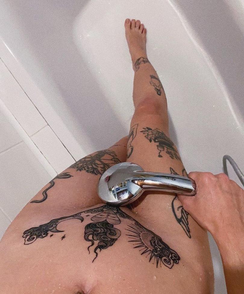 22P Emyjolie_ nude