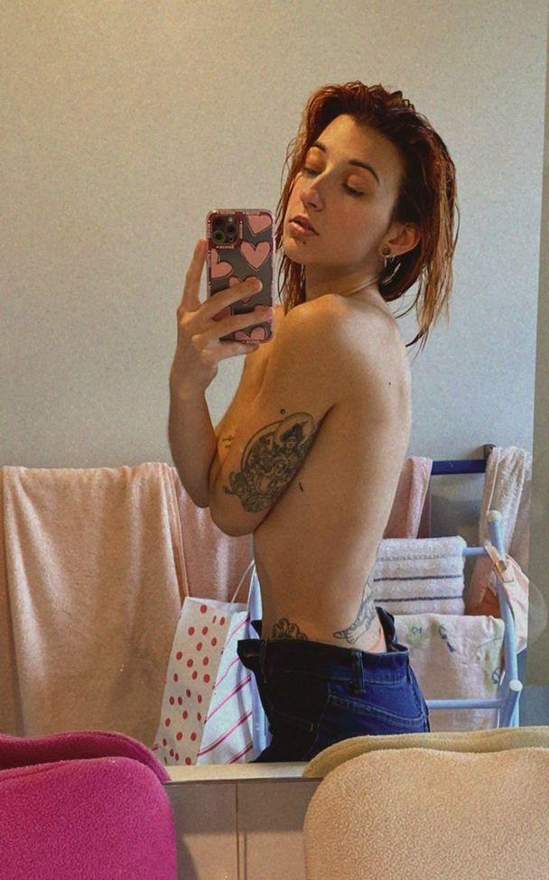 22P Emyjolie_ nude