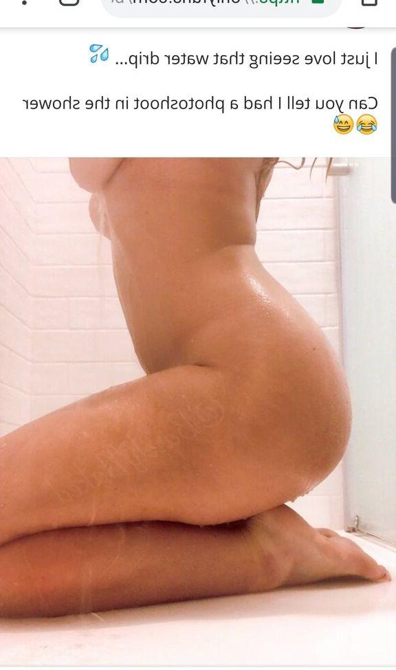18P Barelynaked nude