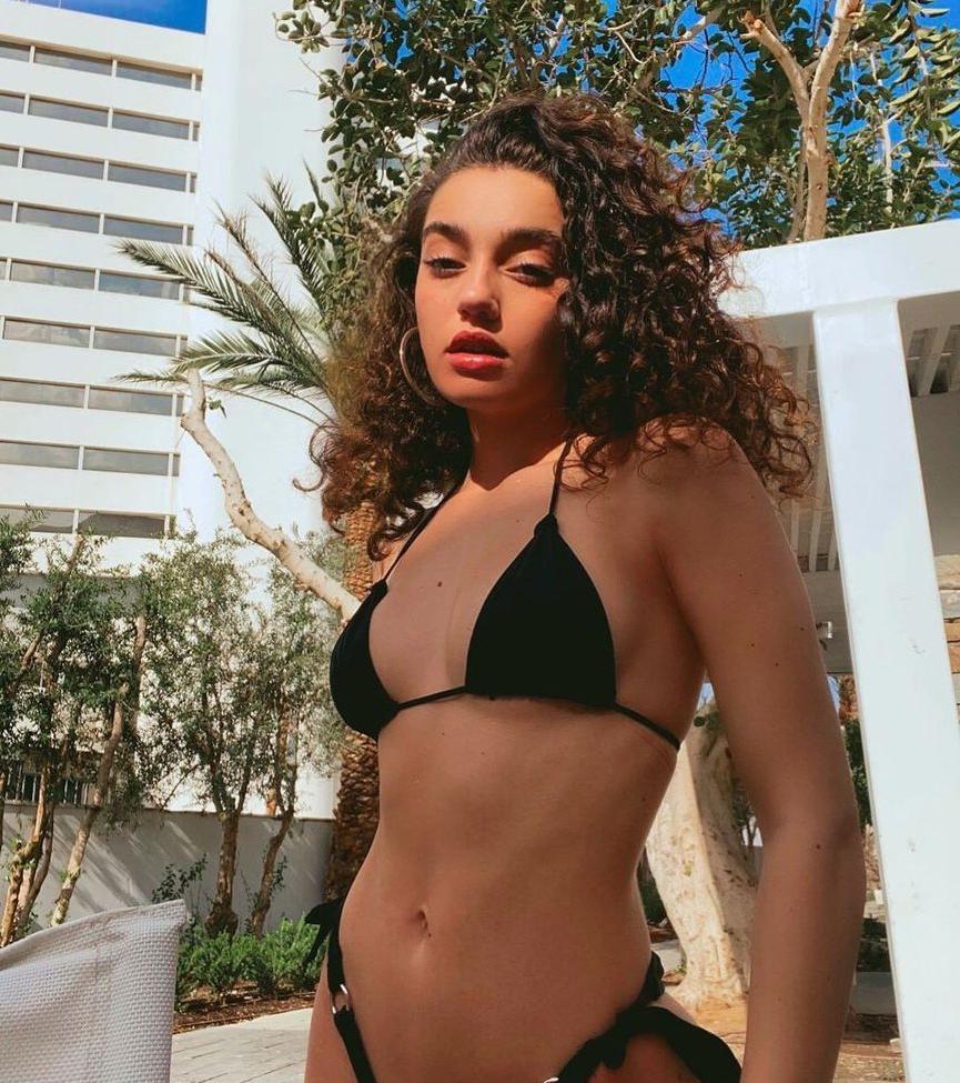 25P Liraz Nomdar nude