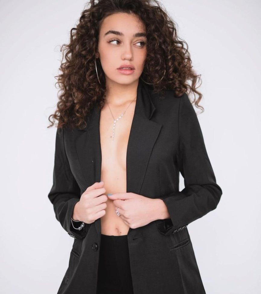25P Liraz Nomdar nude