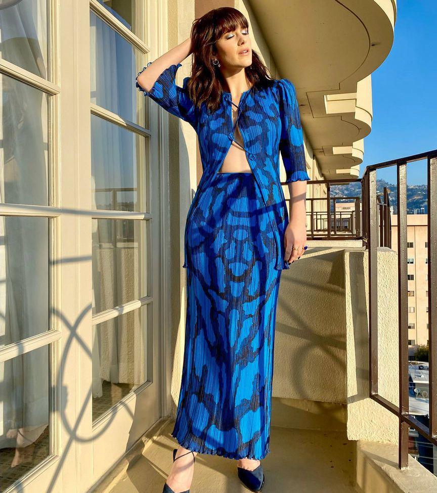 22P Rachel Brosnahan nude
