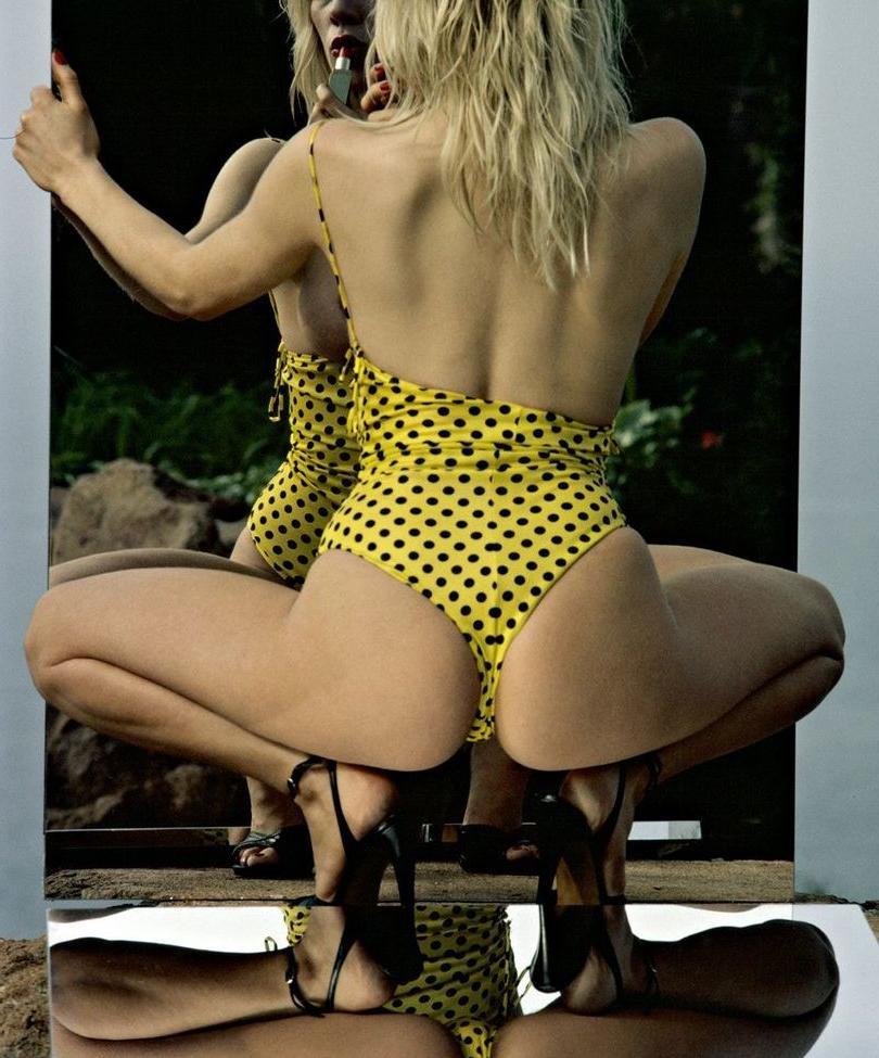 20P Bettina Mey nude