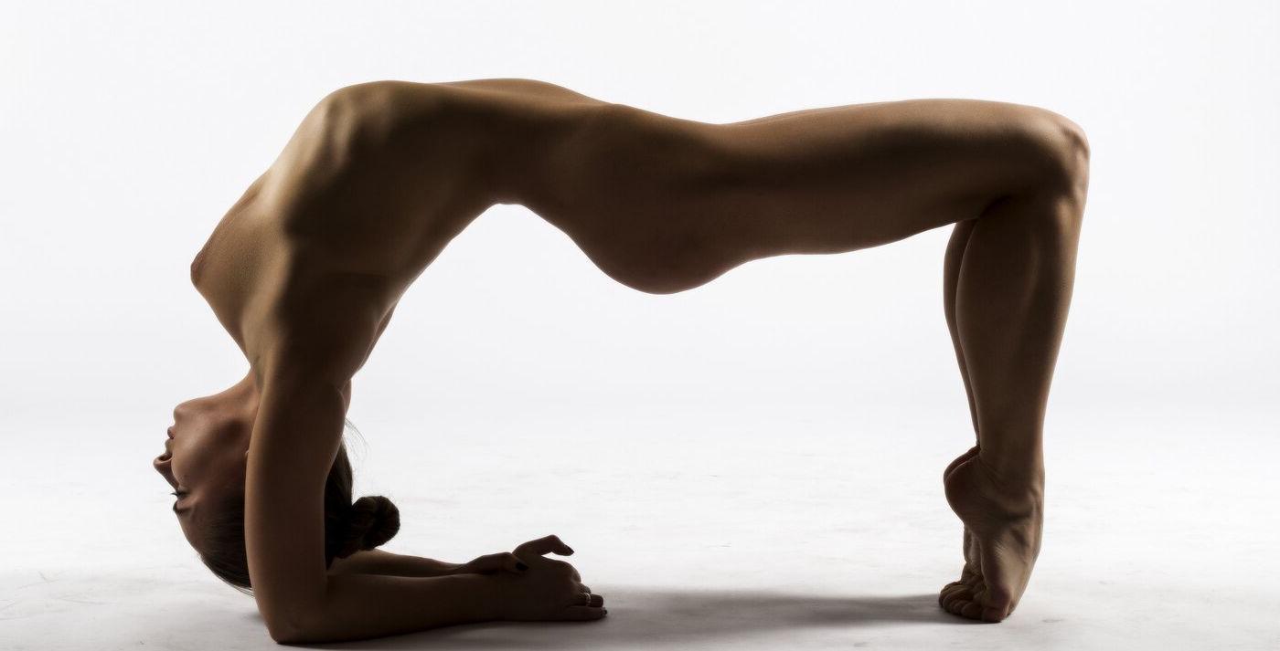 25P Anastasia Zavistovskaya nude
