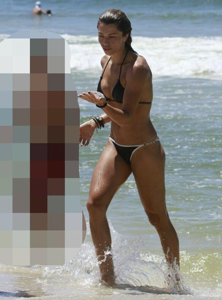 25P Grazi Massafera nude