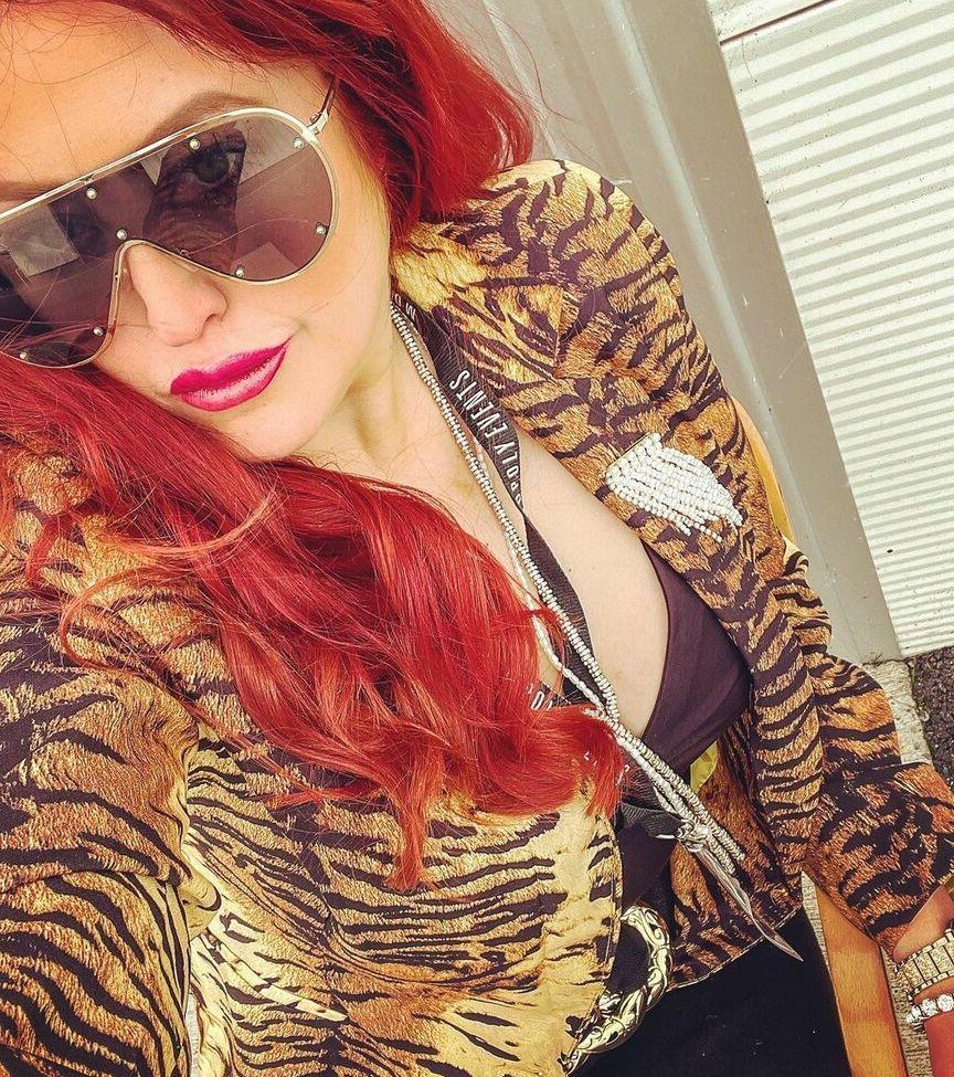 17P SoCal Val nude