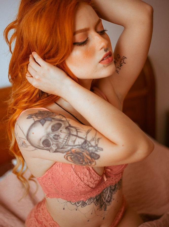 25P Adriana Rodrigues nackt