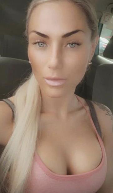 25P Sienna nude