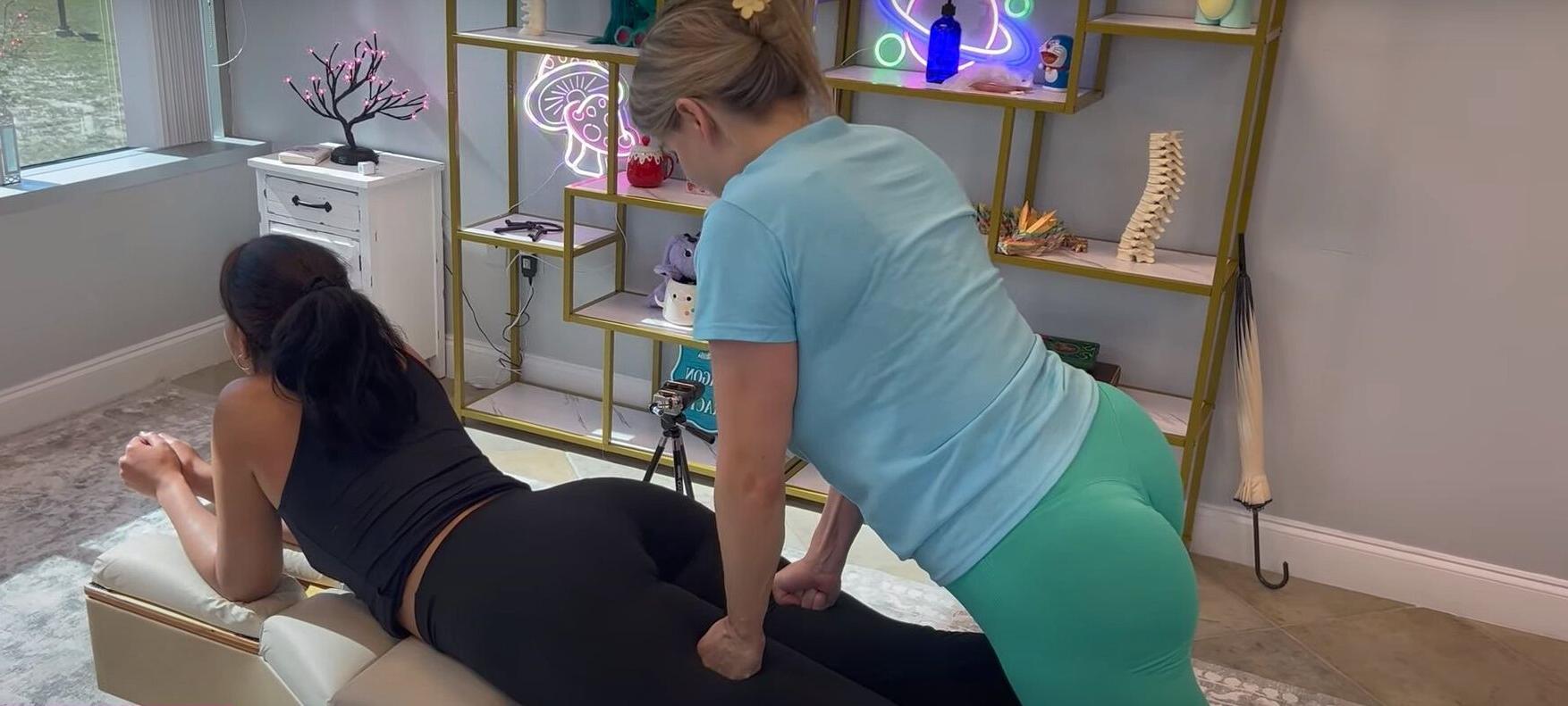 25P Chiropractor nude
