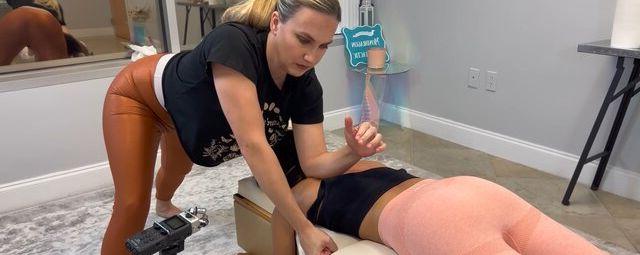 25P Chiropractor nude