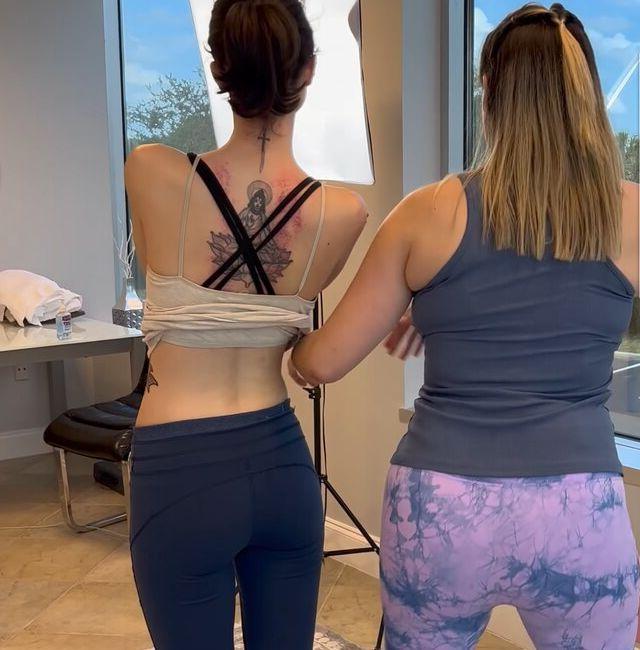 25P Chiropractor nude