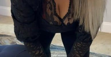 25P Chiropractor nude