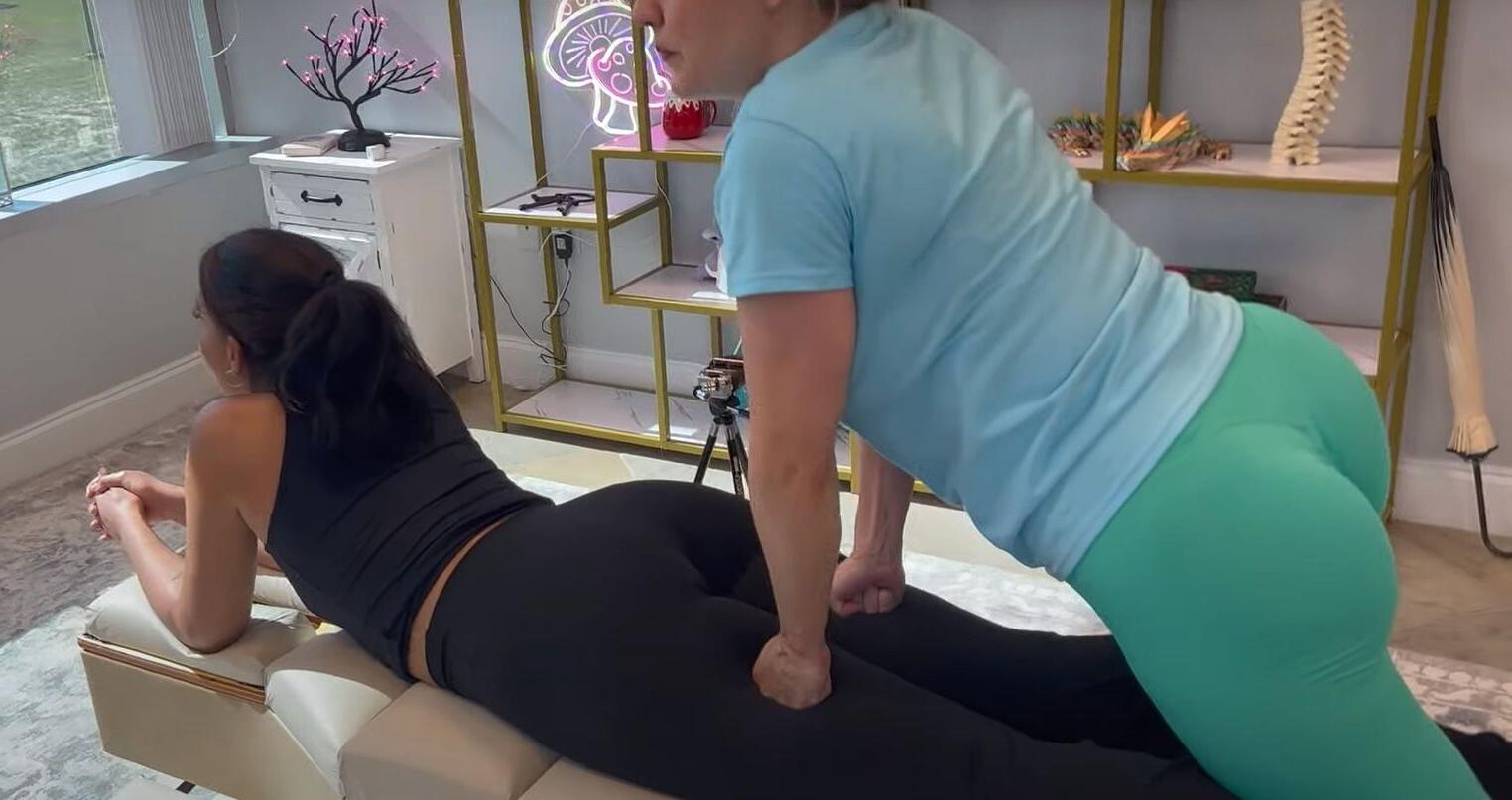25P Chiropractor nude