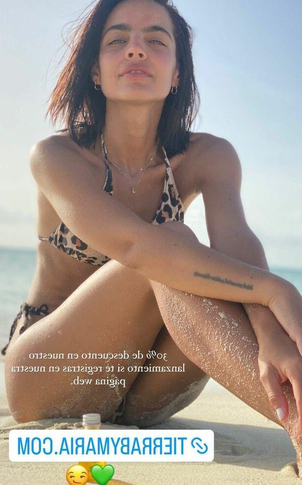 22P Maria Gabriela De Faria nude