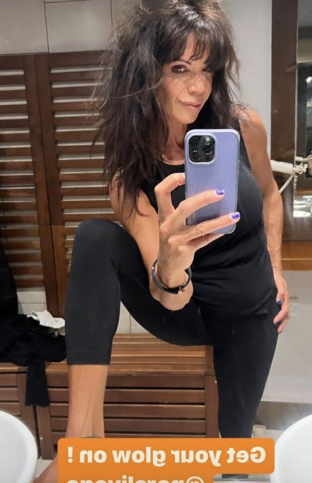 25P Jenny Powell nude