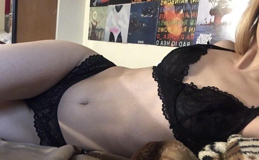 25P Dinkhoe nude