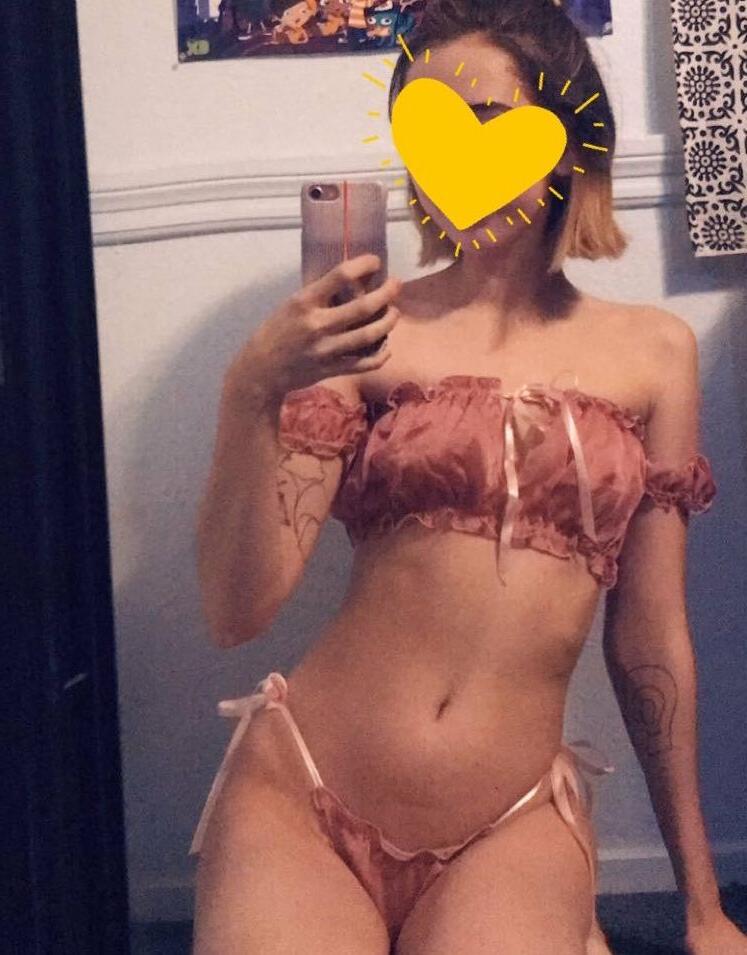 25P Dinkhoe nude