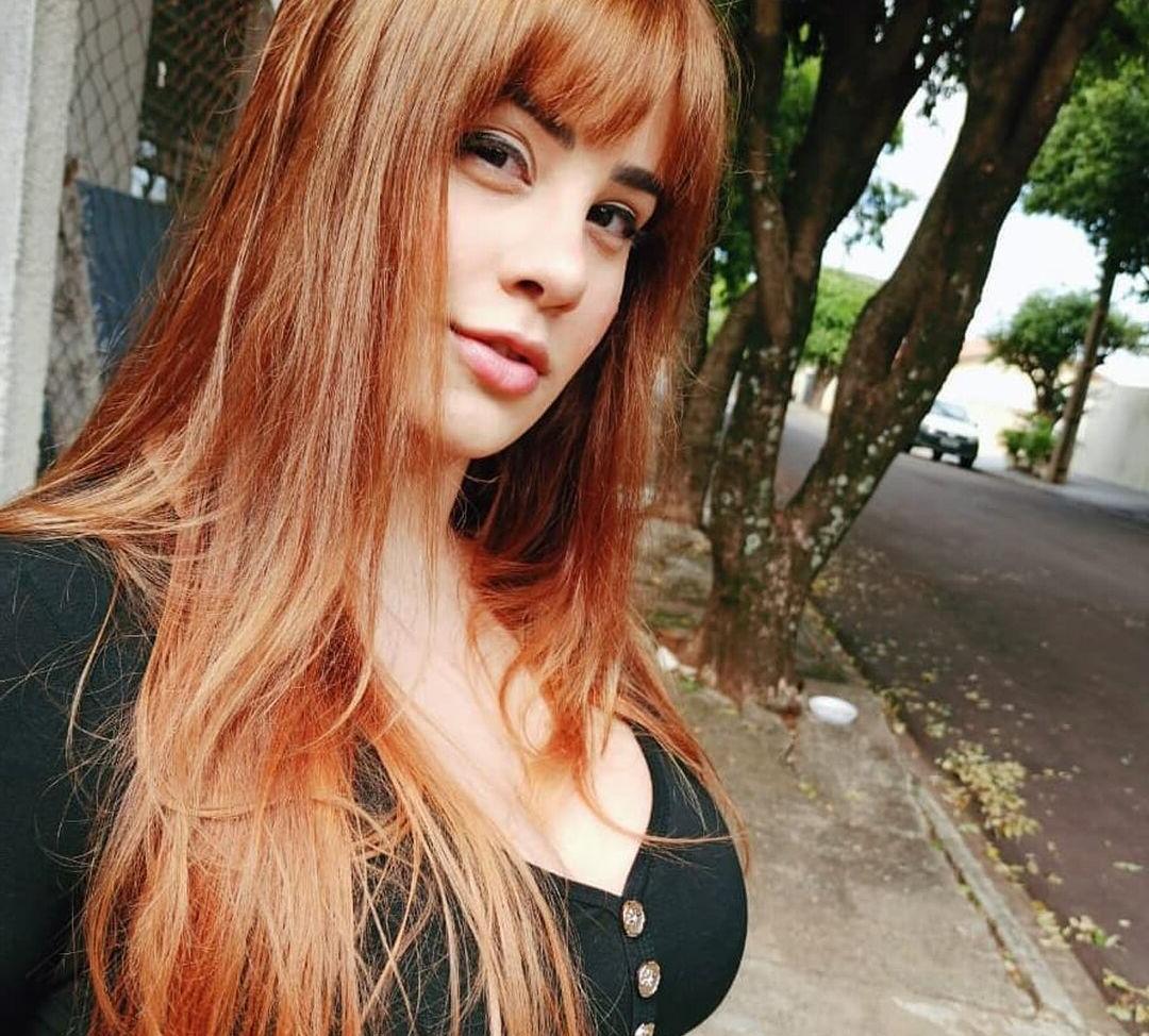 25P Isabela Barri nude