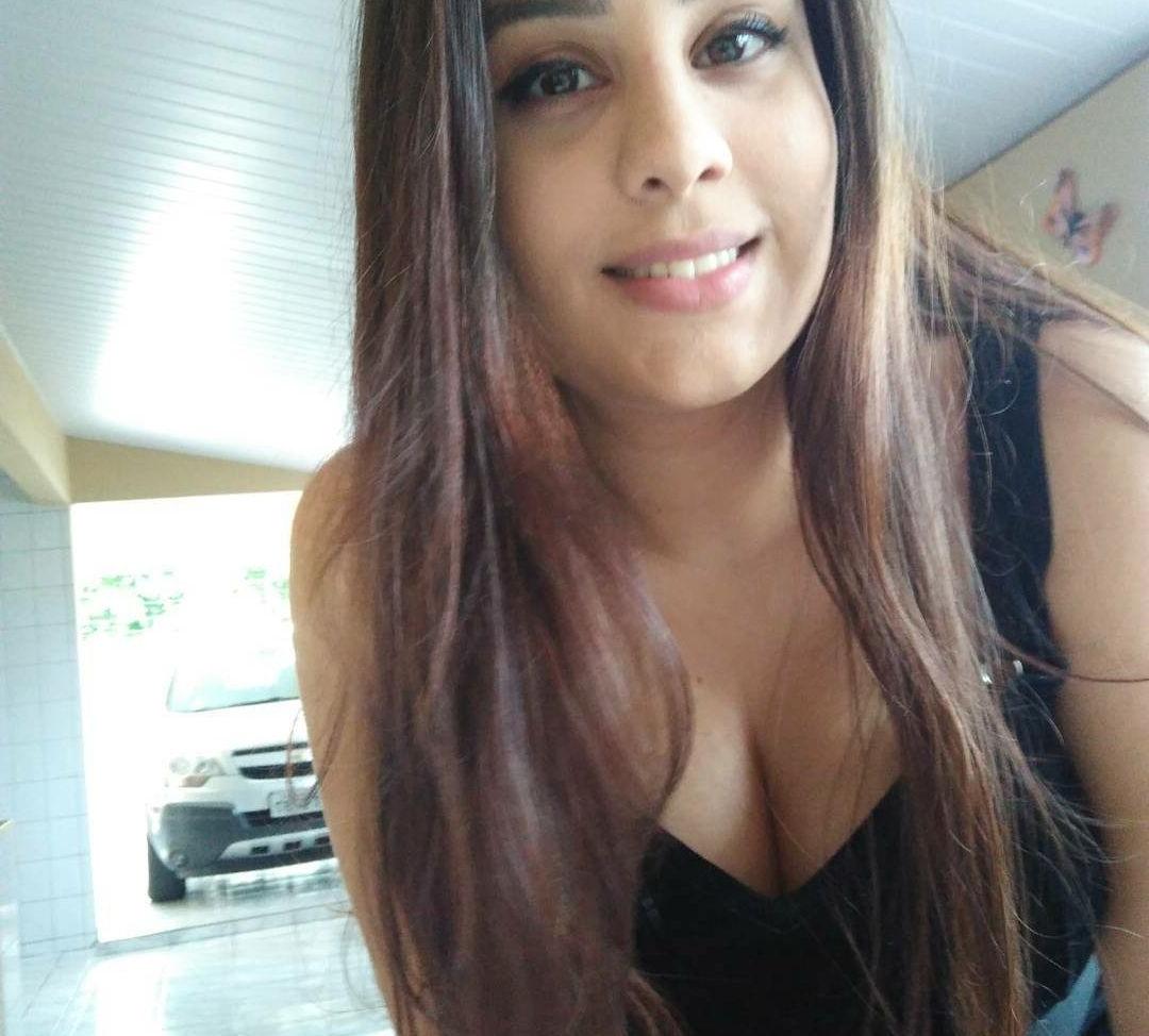 25P Isabela Barri nude