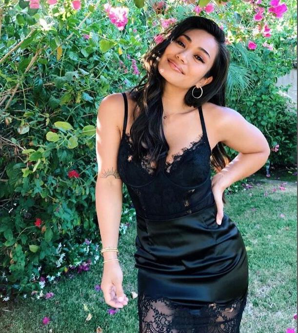 25P Jessica Lizama nude