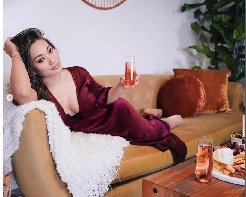 25P Jessica Lizama nude
