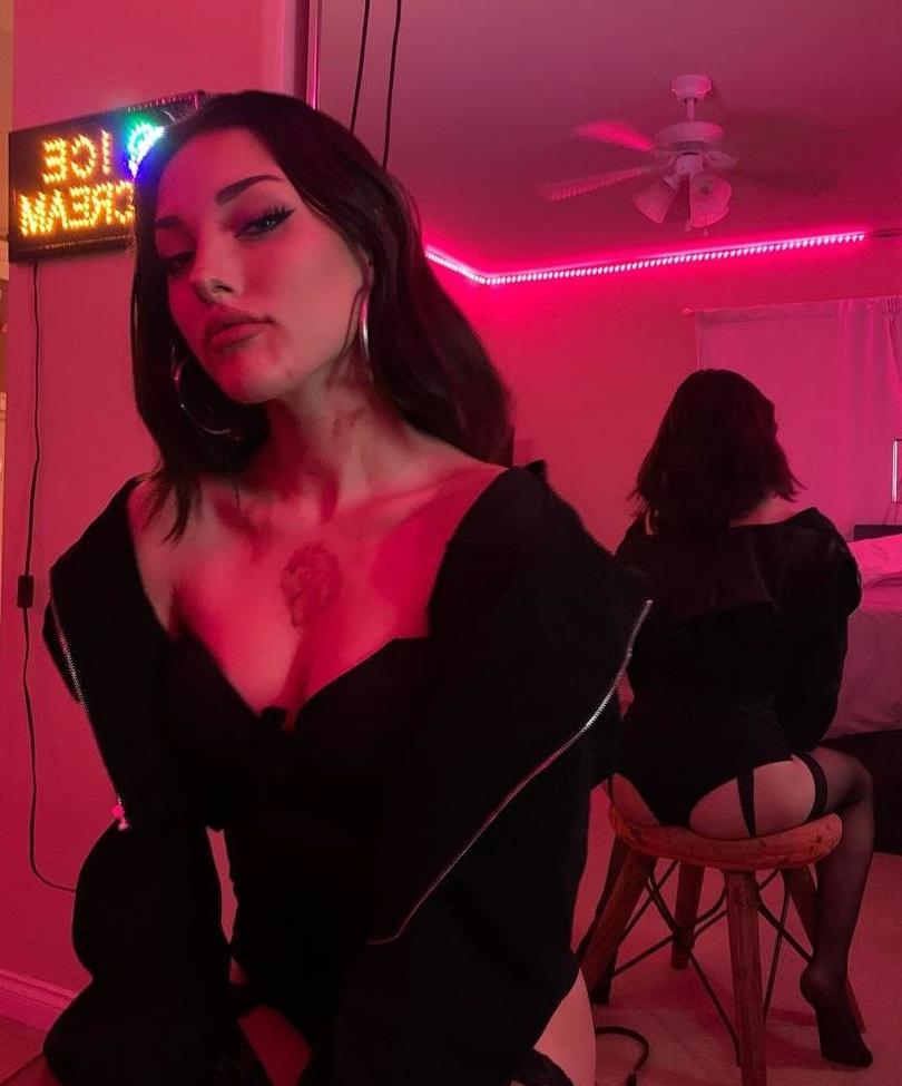 25P Nicolenazario1 nude