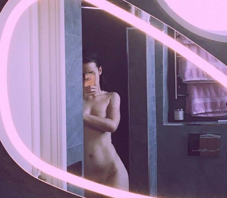 25P Italkwho nude