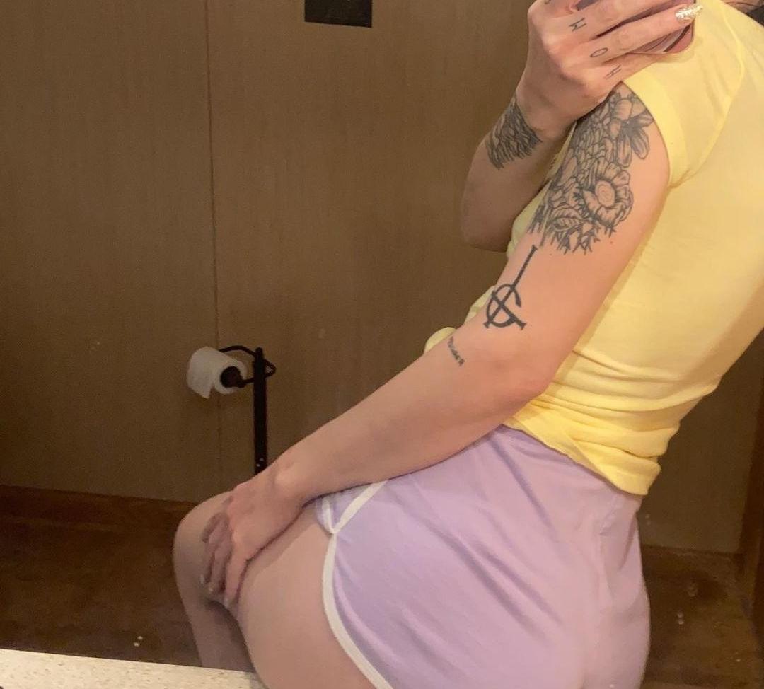 25P Bonnie Grace nude