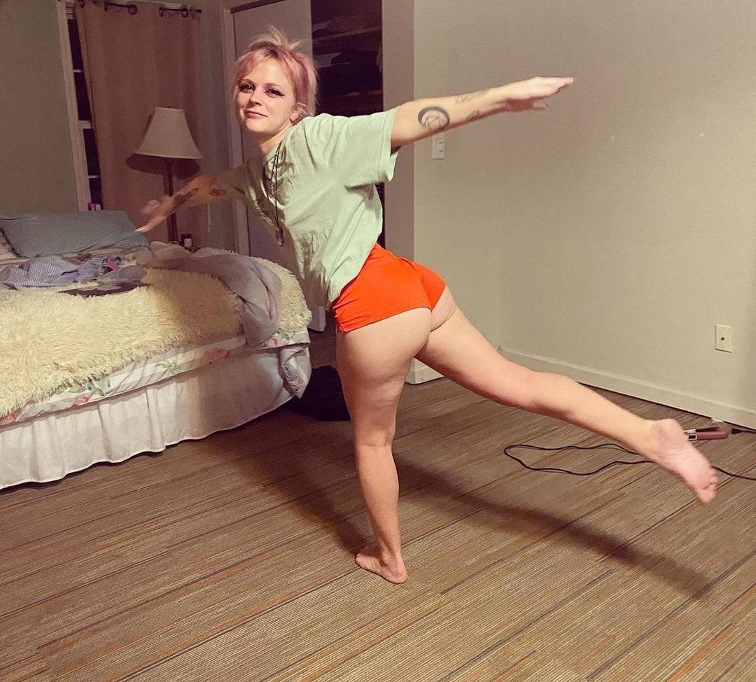 25P Bonnie Grace nude