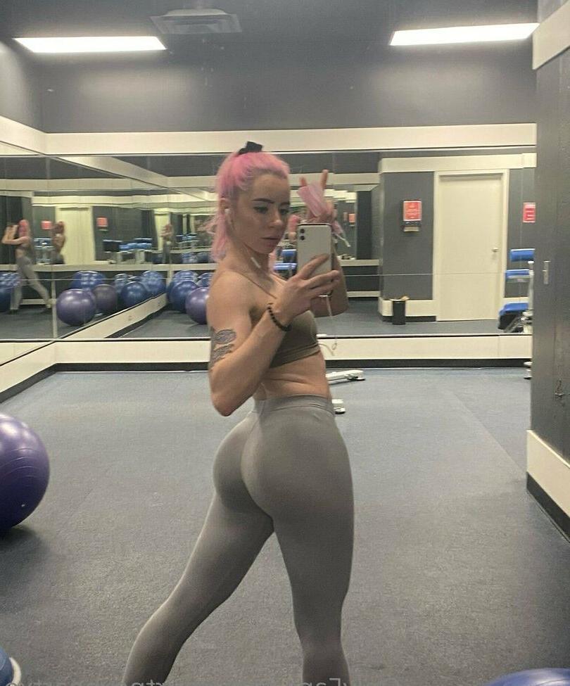 25P Courtneyheartxo nude