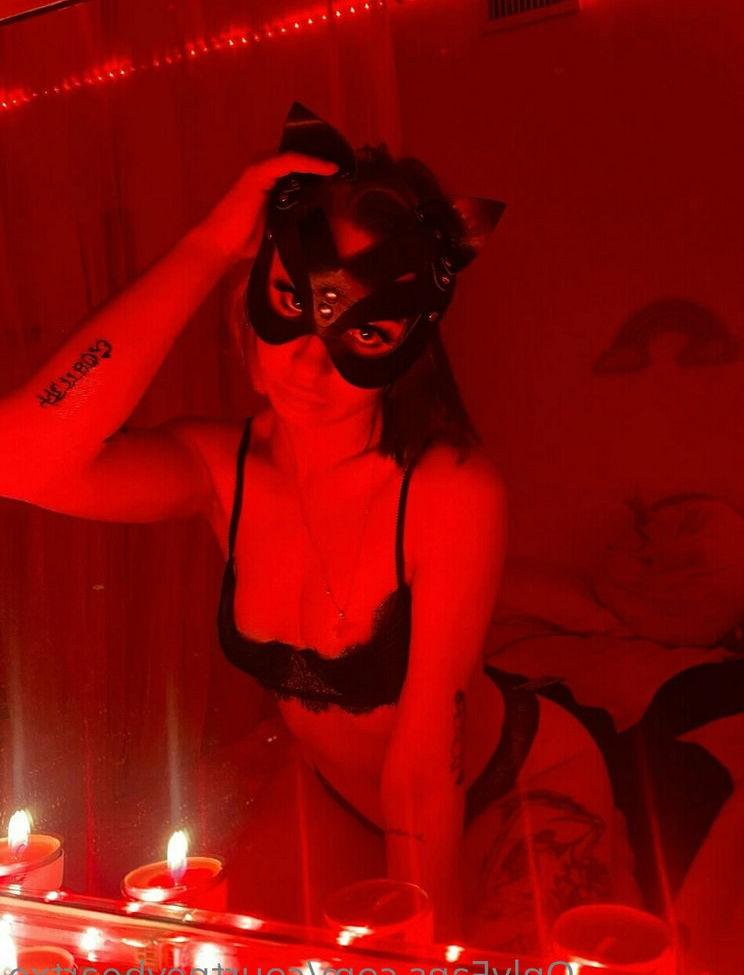 25P Courtneyheartxo nude