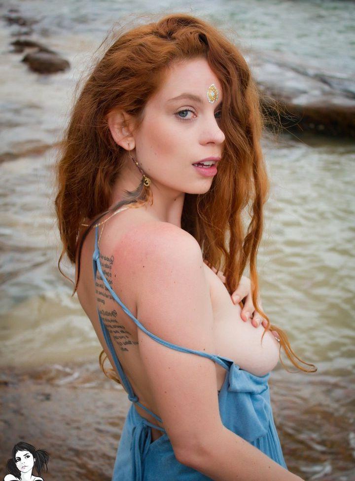 25P Auroraw Suicide nude