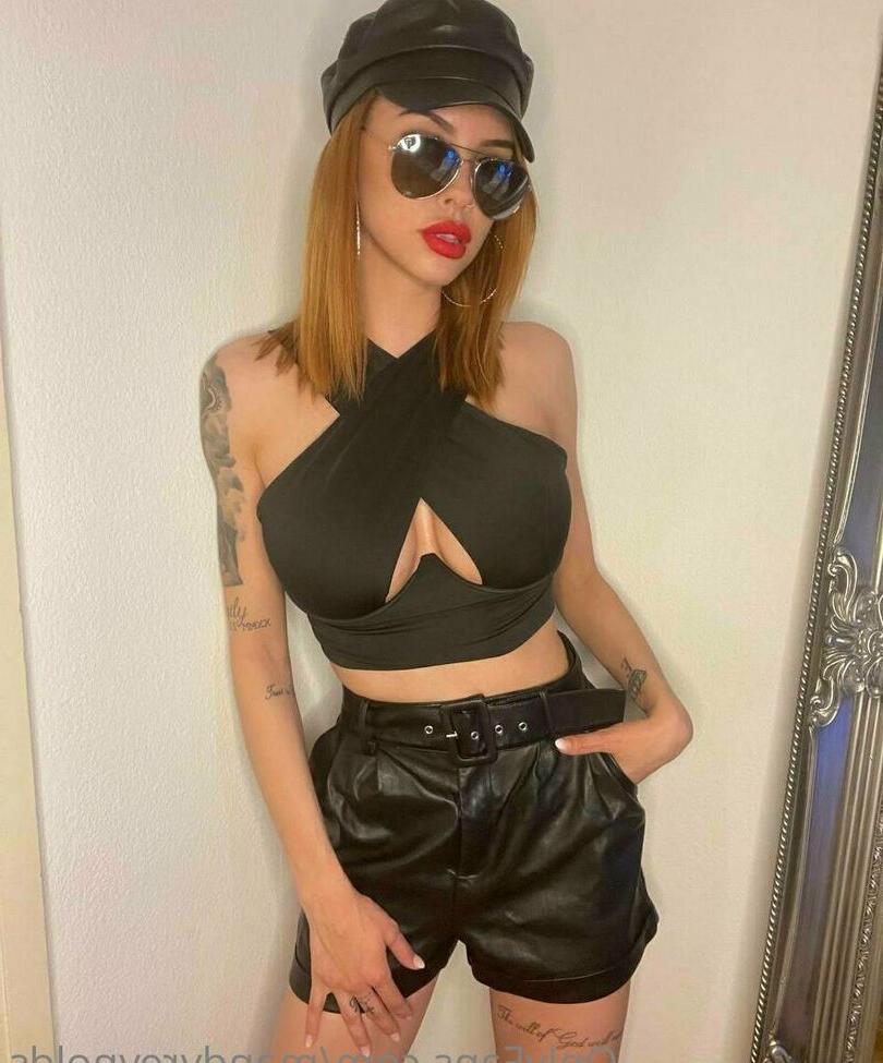 25P Mandy Reynolds nude
