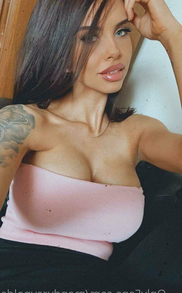 25P Mandy Reynolds nude