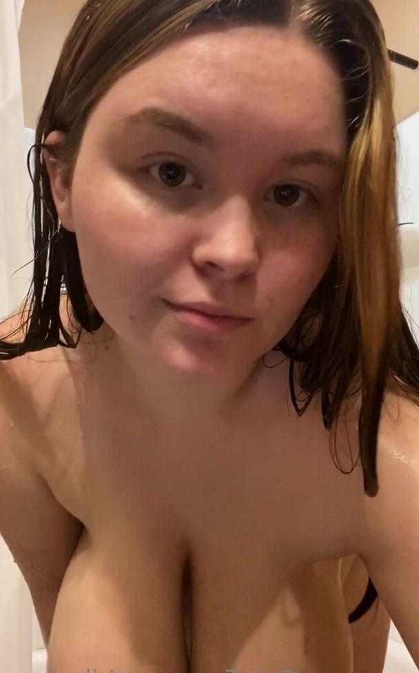 25P Rileelovee nude