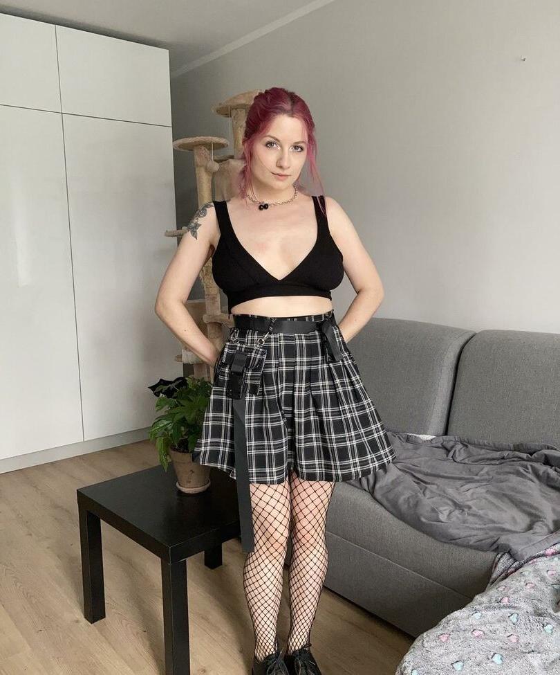 25P Lunafern nude