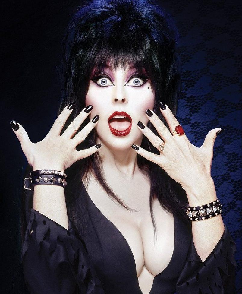 25P Cassandra Peterson nude