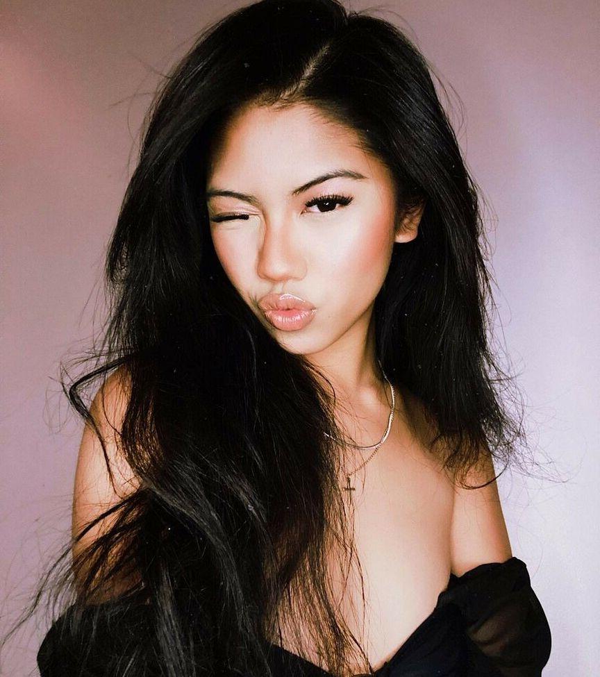 25P Alyanna Joelle nude