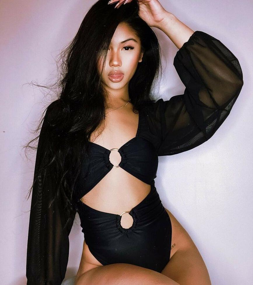 25P Alyanna Joelle nude